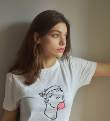 Catharine Daddario is a professional actress.