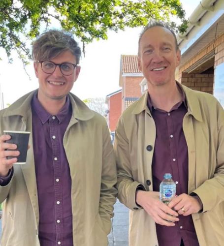 David Thewlis appeared in an episode of the 1980s sitcom Up the Elephant and Round the Castle. 