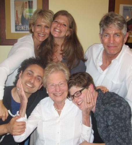 Eric Roberts is married to his stunning wife, Eliza Roberts in 1992.