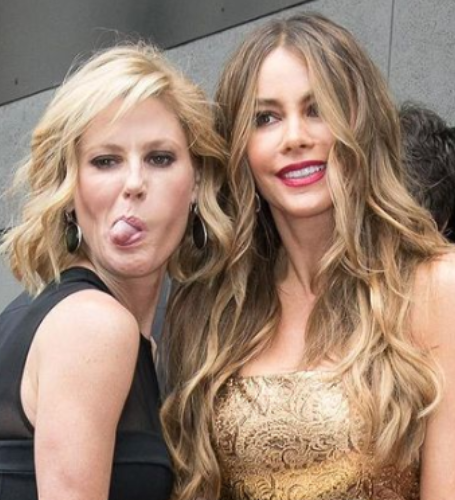 Julie Bowen invested $3.1 million for a 3,212-square-foot Hollywood Hills home in 2017.