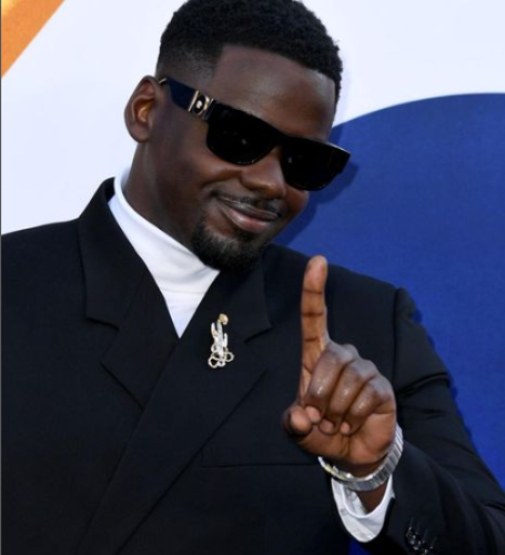 Daniel Kaluuya began writing plays at the age of nine, and soon after, he enrolled in an improv class at the Anna Scher Theatre School.