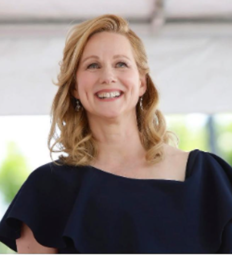 Laura Linney met her husband, Marc Schauer while he was working as a host at the Telluride Film Festival in Colorado in 2004.