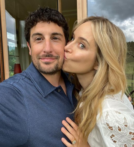 Jenny Mollen's husband is Jason Biggs.