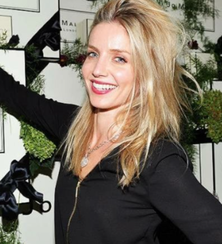 After nearly four years together, Chris Pine and his girlfriend Annabelle Wallis have apparently called it quits.