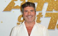 Simon Cowell to Face Six More Months of Bed Rest